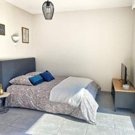 Villa Madeleine - Residence Services Seniors Ницца Экстерьер фото
